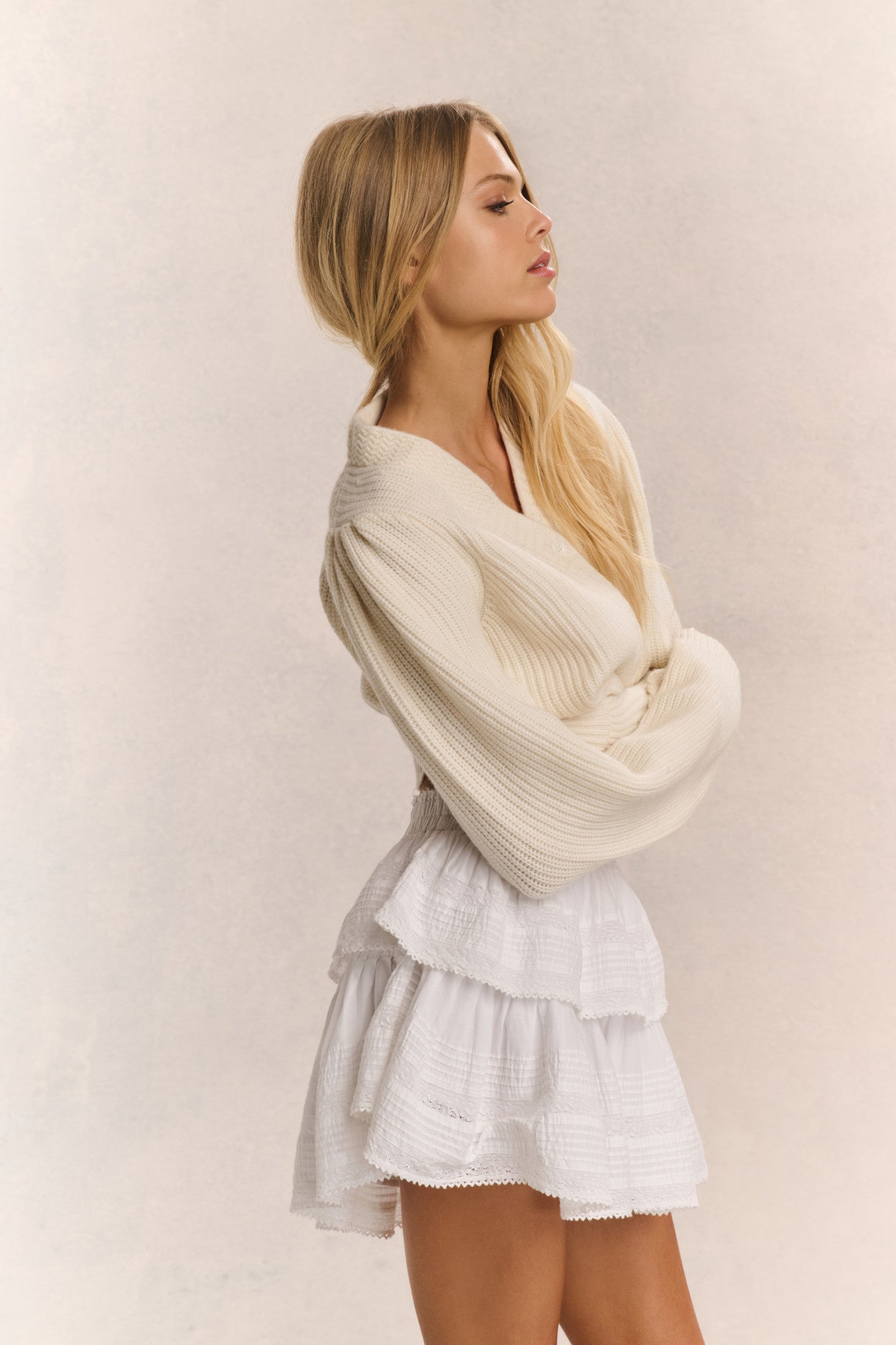 Avignon V-Neck Crop Cardigan - Image 4