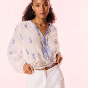 Quindi Linen Crochet Lace Shorts